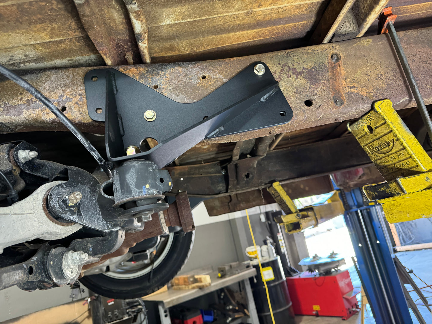 1957-1960 F-100 Bolt-In S-550 / S-650 Mustang Rear Mounting Kit