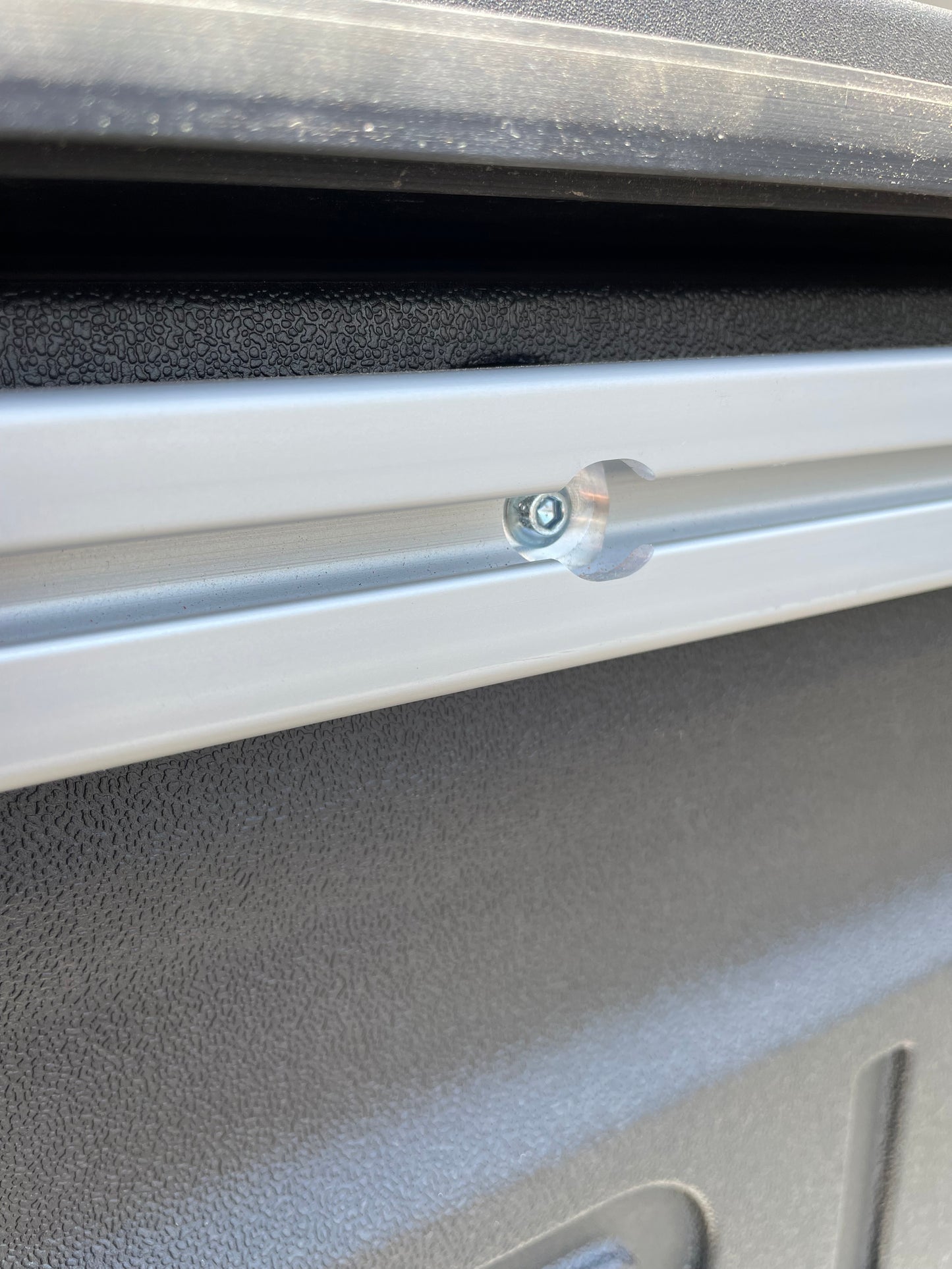 Forward Bed Mounting Rails Compatible With Rivian R1T