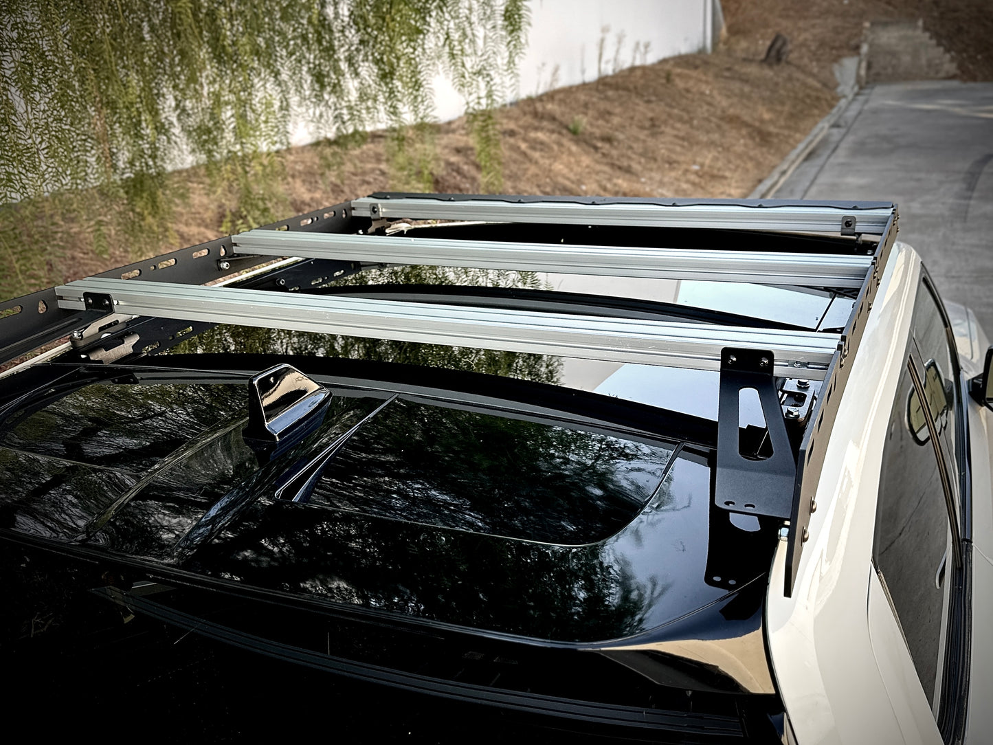 'Laguna' Rivian R1T Compatible Roof Rack