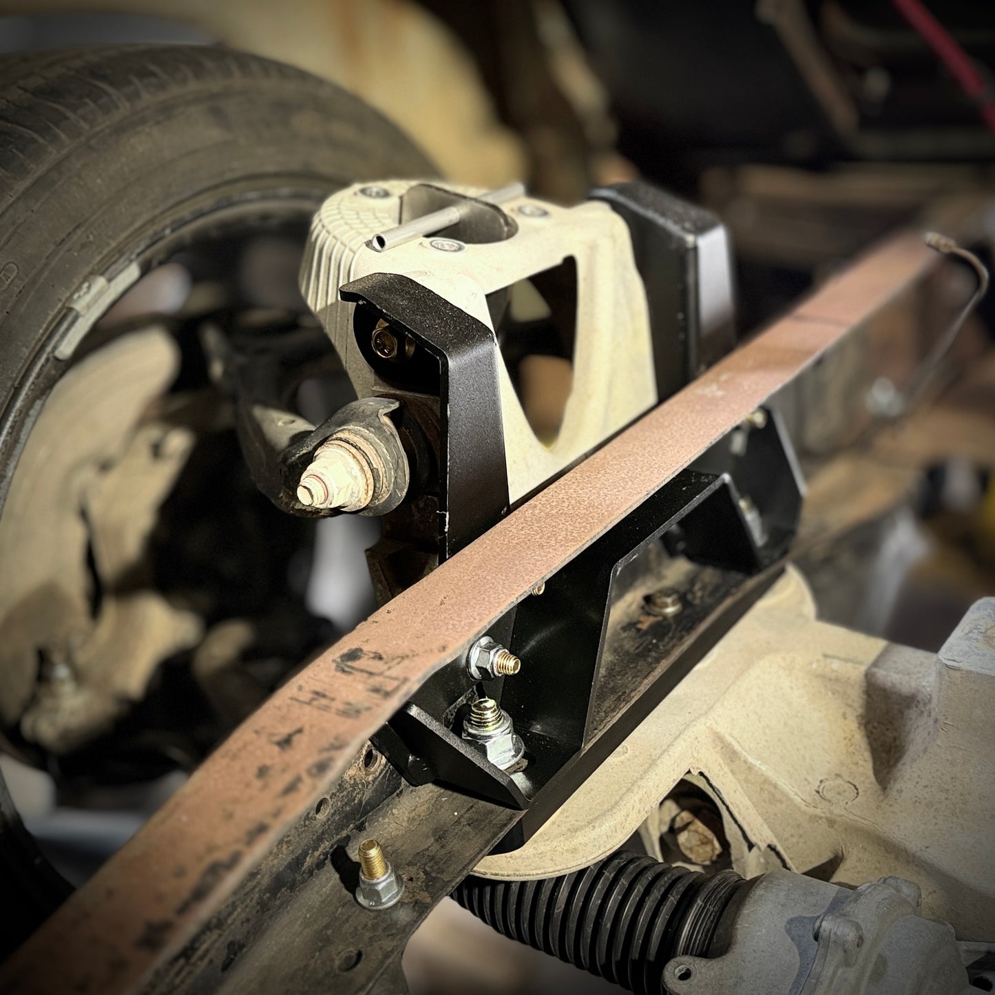 1953-1956 F-100 Bolt-in Crown Victoria Front Suspension Kit