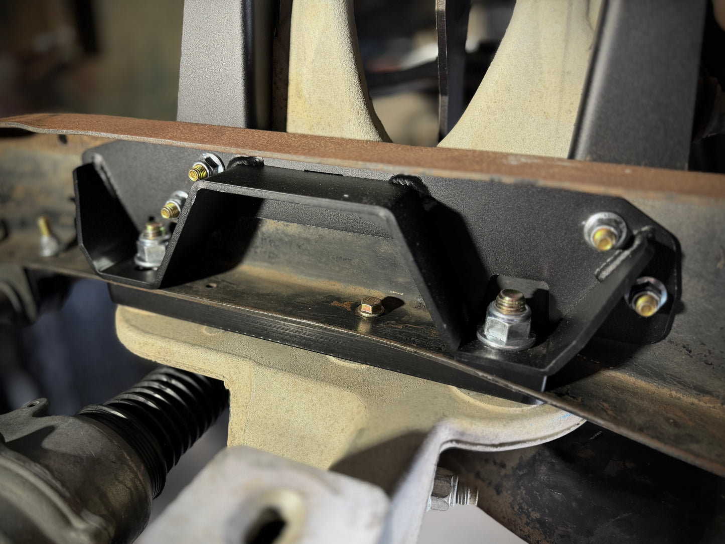1953-1956 F-100 Bolt-in Crown Victoria Front Suspension Kit