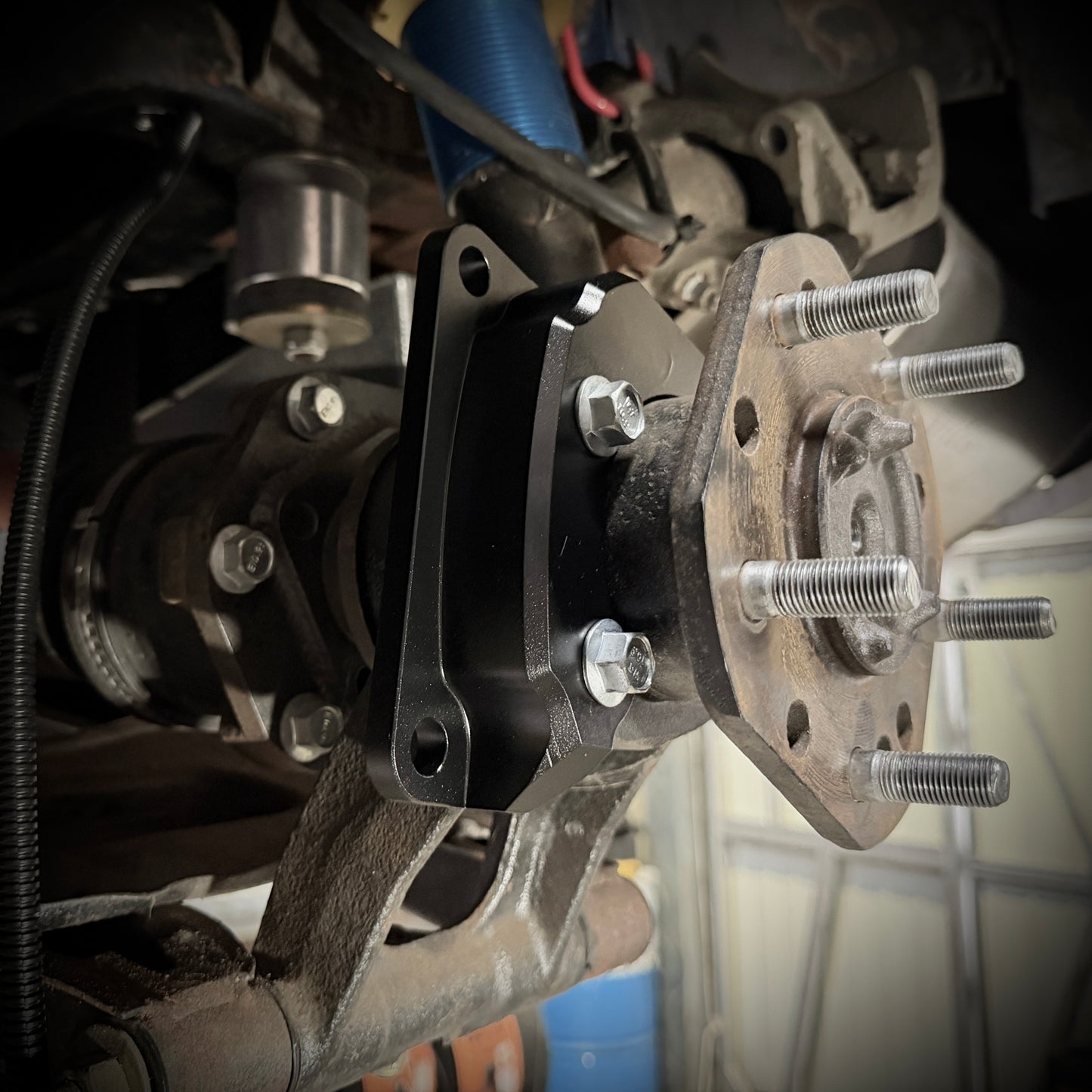 Range Industries 1970-79 240z260z280z rear disc brake kit with Electric Parking Brake Installed 3