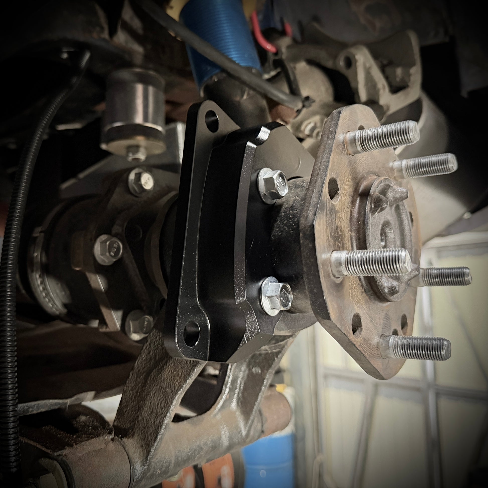 Range Industries 1970-79 240z260z280z rear disc brake kit with Electric Parking Brake Installed 3