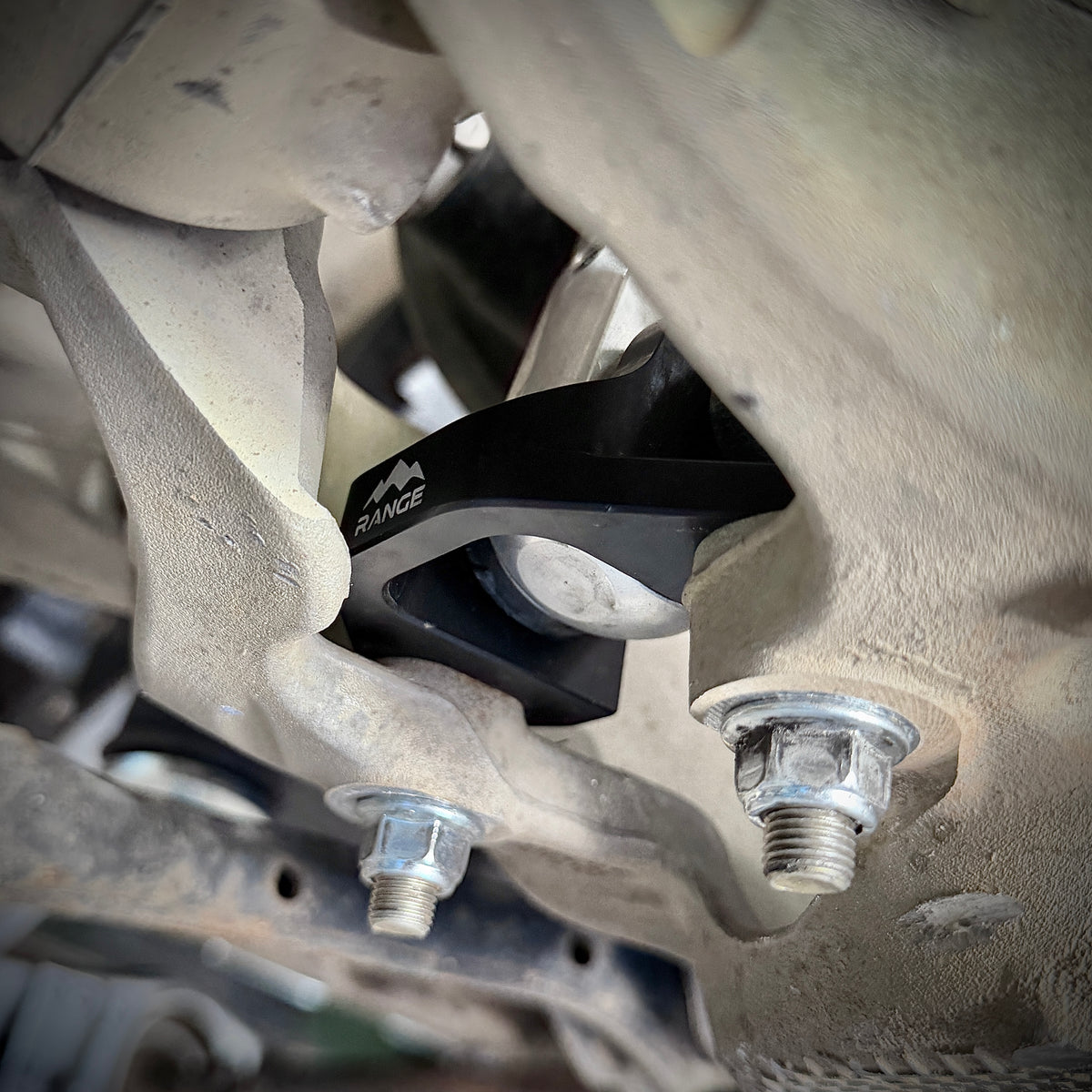 Range Industries S-550 rear suspension coilover mounting kit